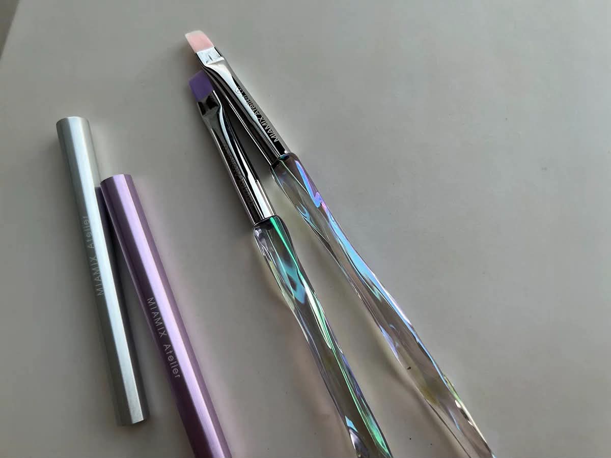 PROFESSIONAL NAIL BRUSH – PRECISION - CONTROL IN EVERY STROKE