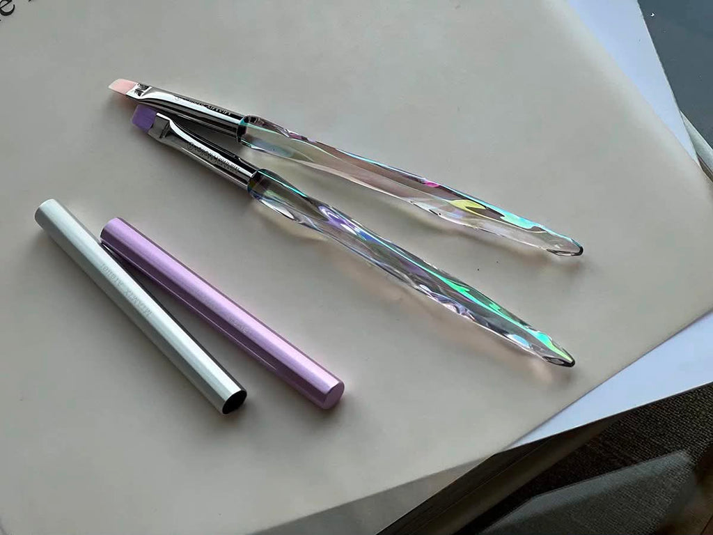 PROFESSIONAL NAIL BRUSH – PRECISION - CONTROL IN EVERY STROKE