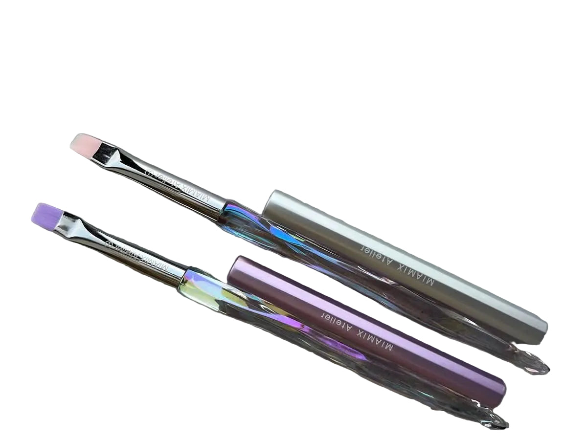 PROFESSIONAL NAIL BRUSH – PRECISION - CONTROL IN EVERY STROKE