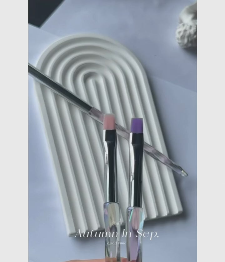 PROFESSIONAL NAIL BRUSH – PRECISION - CONTROL IN EVERY STROKE